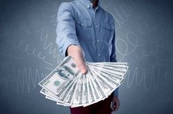 科技大佬工資起底：楊元慶年薪超一億元 馬云有